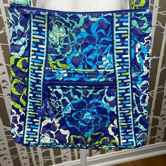 Vera Bradley Katalina Blues Quilted Crossbody Retired - Picture 1 of 10